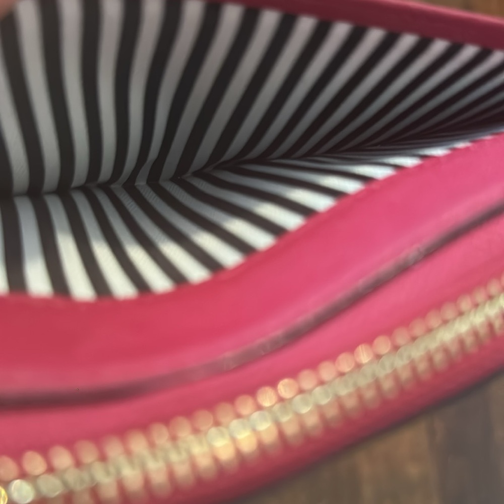 Kate Spade Raspberry Leather Wallet Sleek Design - Picture 11 of 11